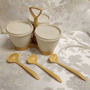 Tupperware vintage condiment caddy - Complete